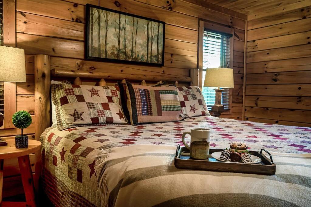Spacious Smokies Cabin - Hot Tub With Mountain Views Gatlinburg Εξωτερικό φωτογραφία