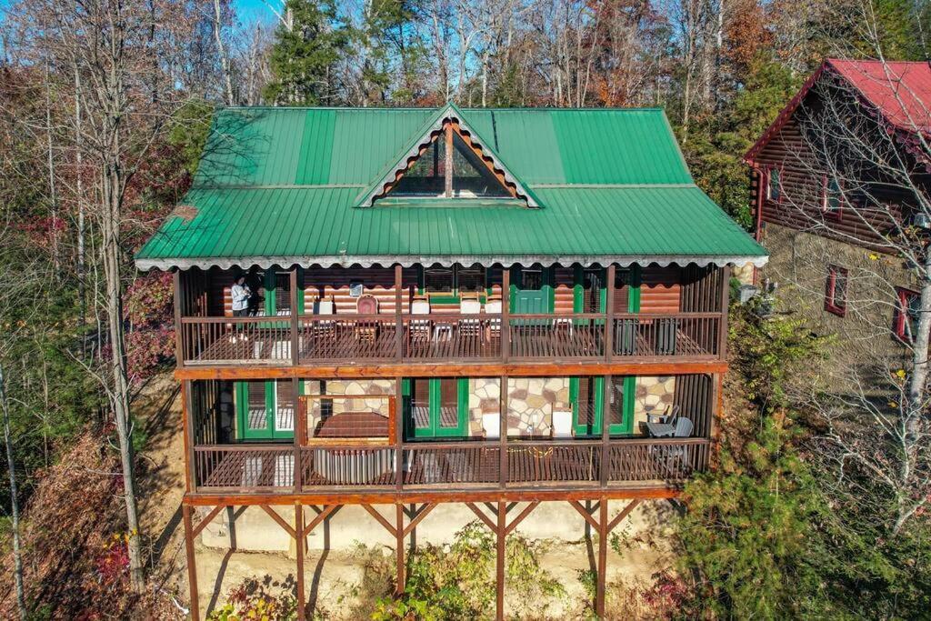 Spacious Smokies Cabin - Hot Tub With Mountain Views Gatlinburg Εξωτερικό φωτογραφία