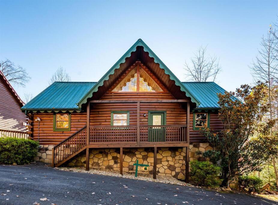 Spacious Smokies Cabin - Hot Tub With Mountain Views Gatlinburg Εξωτερικό φωτογραφία